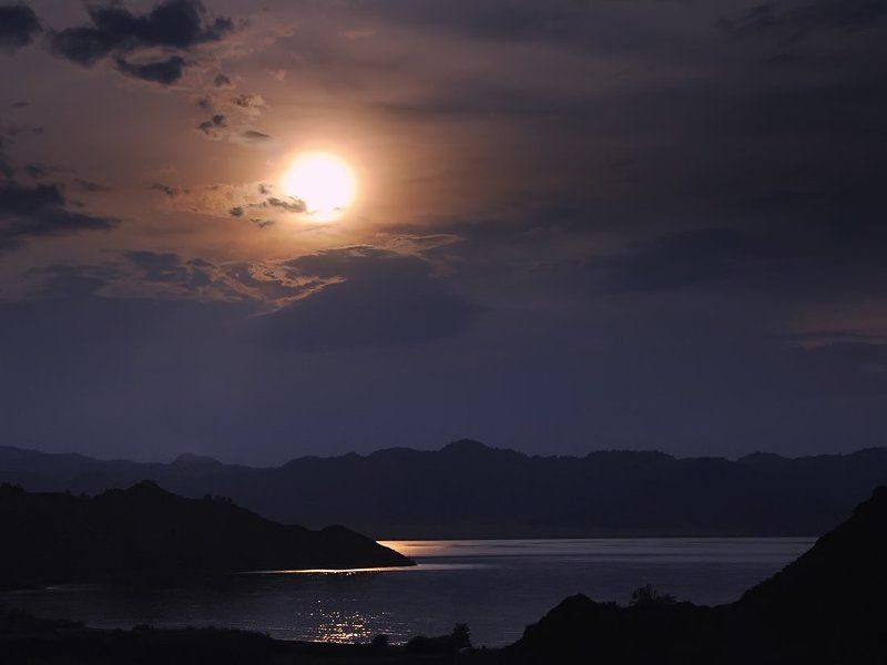 Закат на Караколеphoto preview