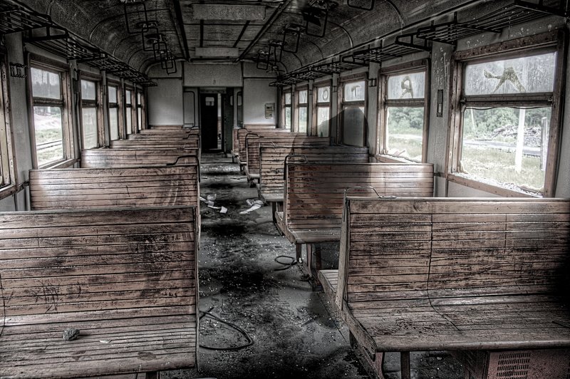 апокалипсис, вагон, пассажир, поезд, разруха, электричка пассажирphoto preview
