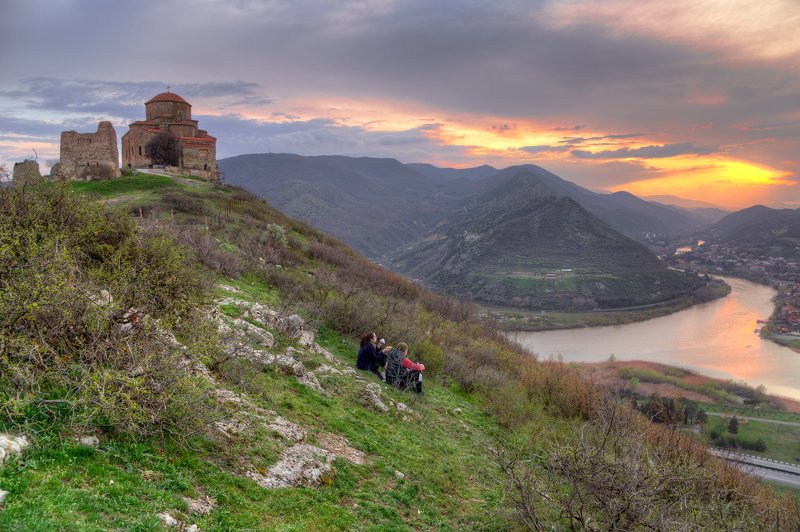 Встречая закат. Мцхета. Грузияphoto preview