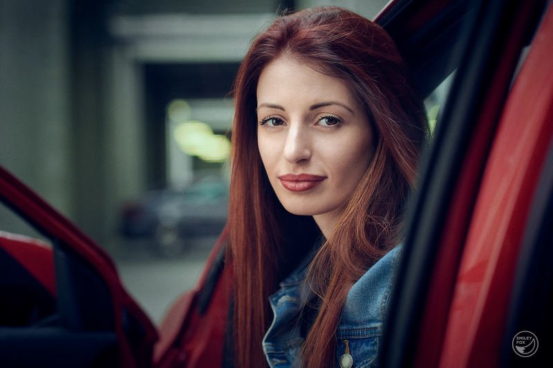 Девочка, Красное, Машина photo preview