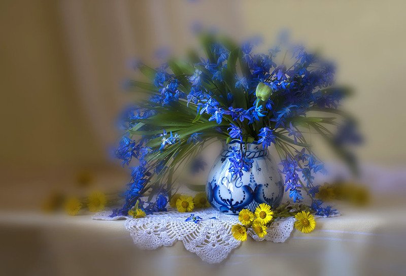 натюрморт с пролесками,подснежники,весна,букет,голубые цветы,художественное фото,искусство. photo preview