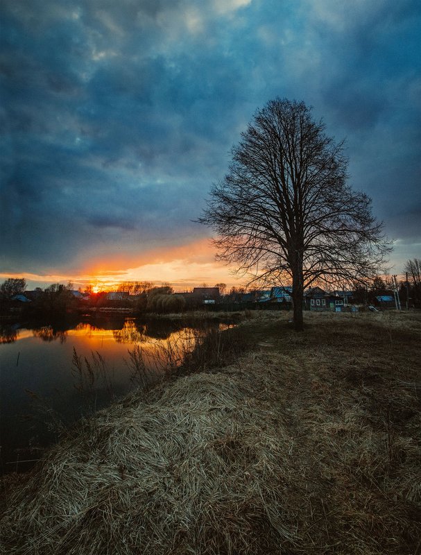закат, россия, пруд, в деревне Апрельский закатphoto preview