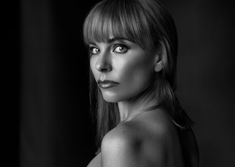 beauty, beauty photographer, fashion, portrait, model, posing, creative, h6d, inspire, beautiful, blackandwhite Ingvillphoto preview