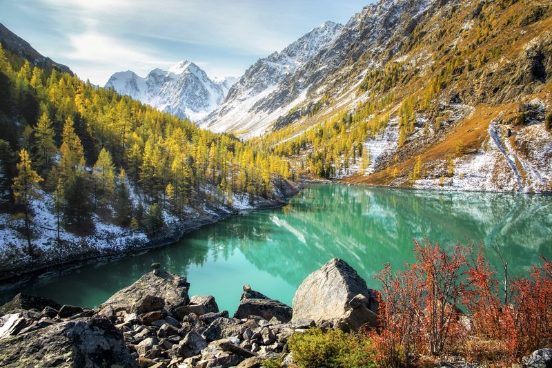 алтай,горы на карнавале осениphoto preview