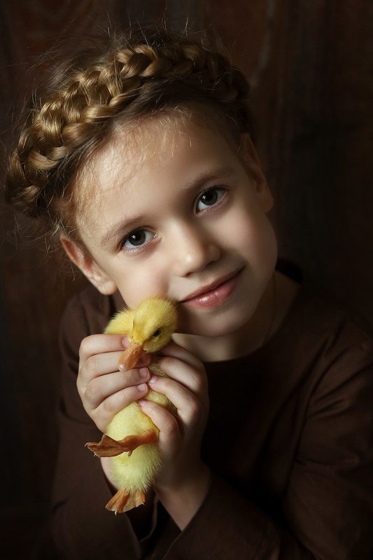 девочка утенок портрет дочка Мой маленький другphoto preview