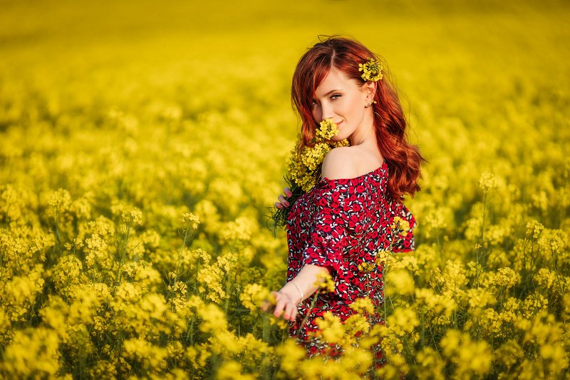 beauty, girl, cute, glamour, face, yellow , outdoor, in the field, in the yellow fieldphoto preview