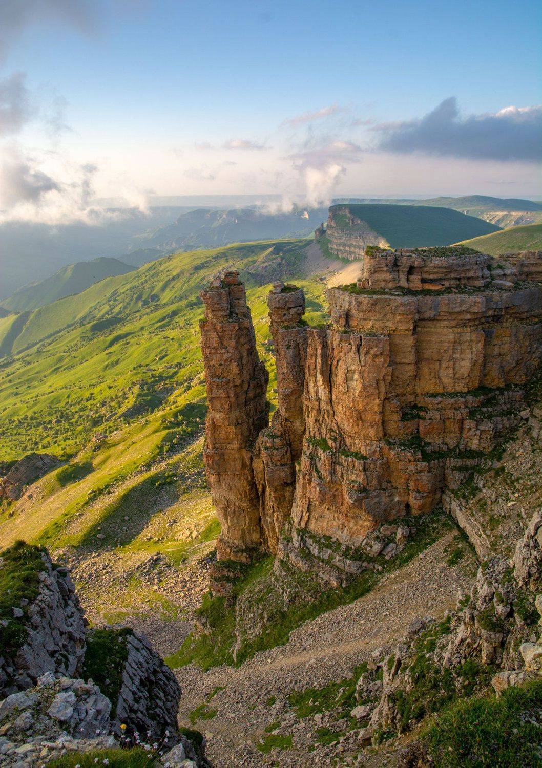 два монаха. Автор: Алексей Кретов кавказ,бермамыт, Алексей Кретов
