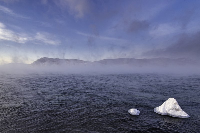 Туман, вода, озеро Байкал, облака, лед. Туманыphoto preview