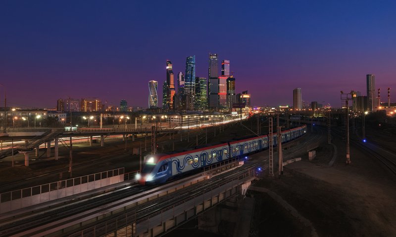 поезд,электричка,МЦД,Москва,город,МоскваСити,ночь,Иволга, night, moscow, train photo preview