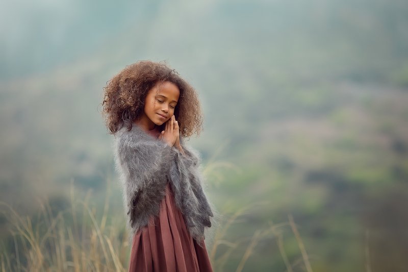 туман девочка кудри ***photo preview