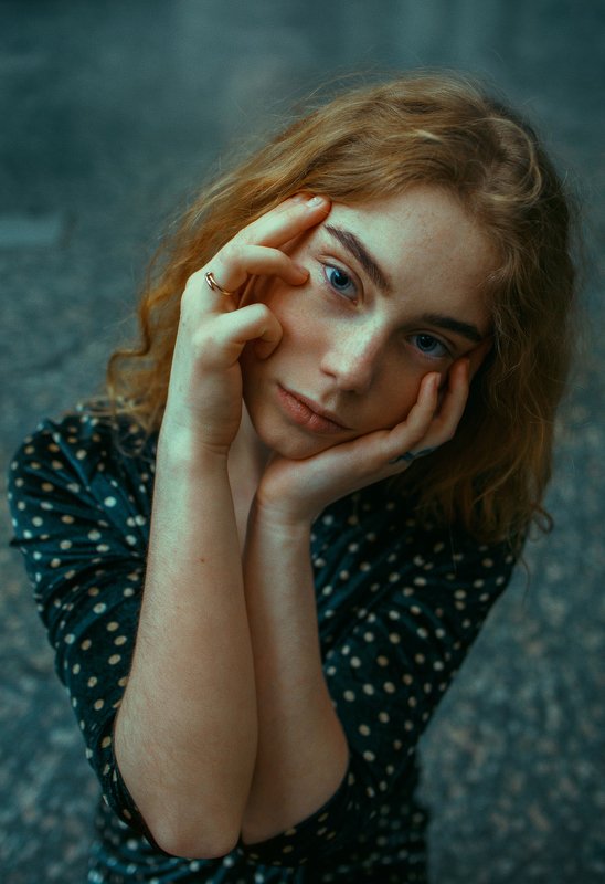 portrait, портрет, girl, redhair, portraiture, indoor, девушка, молодость, ноябрь, ламповый, retouch, ретушь, цвет, stereo, rainbow Yevgeniaphoto preview