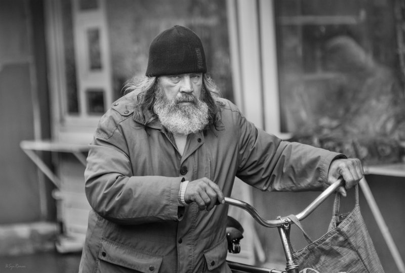 мужчина,жанр,улица,портрет ***photo preview