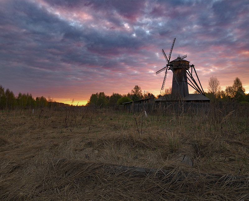 sky, morning, windmill Bloody morning on Istraphoto preview