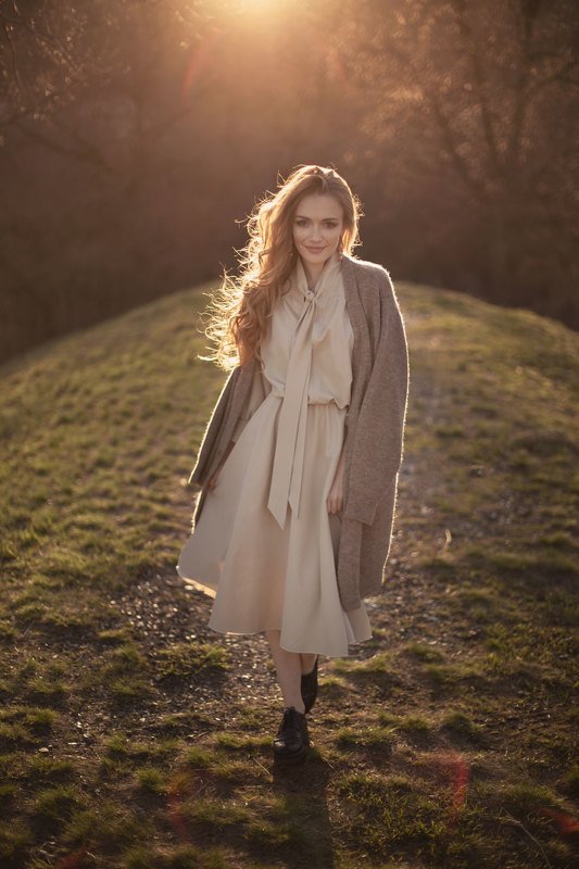 spring portrait women Springphoto preview