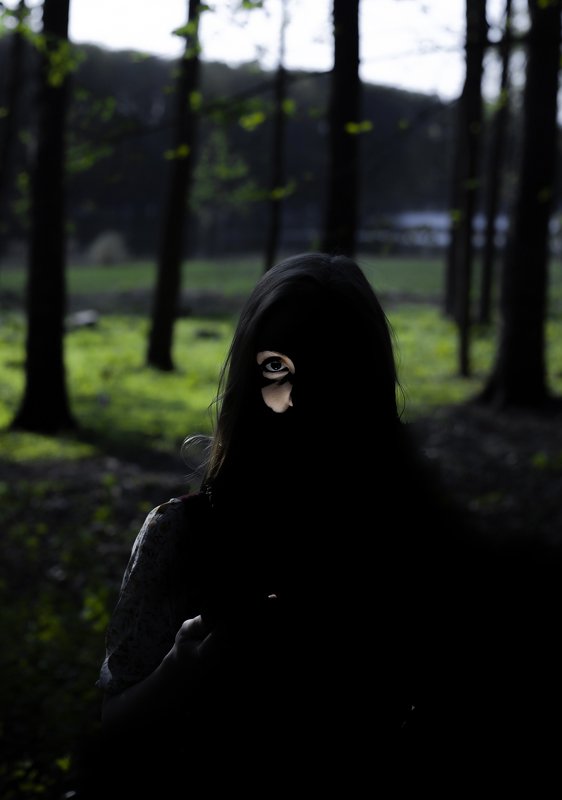 portrait,girl,beautiful,fashion,screatives,hine,девушка,портрет,весна,май,may,color,field,beautifulgirl,fashionillustration,fashiongirl,springrlove,spring2019,весна2019,цвета,filmcolor,film,dark,darkness,35photo,artminimal,minimalism,conceptual,canon,surr Лунная мистерияphoto preview