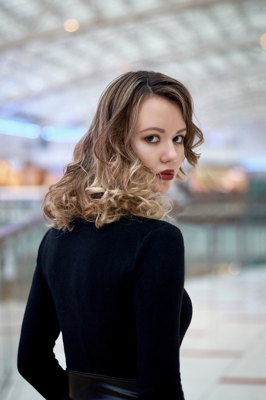 #русскаямодель #russianmodel #girl #beautiful #девушка #фотодня #Photooftheday #красотка #лето #лучшее #thebest #photosession #фотограф #photographer #фотопрогулка #Nikon #Москва #Moscow #Россия Знаешь, а ведь однажды я обернусь, чтобы взглянуть на прошлое.photo preview