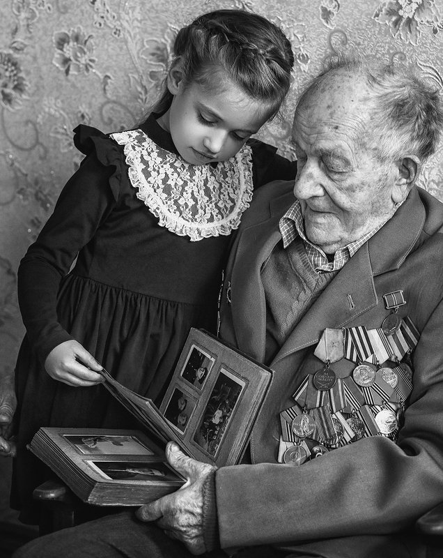 правнучка прадедушка семейный альбом Прадедушкаphoto preview