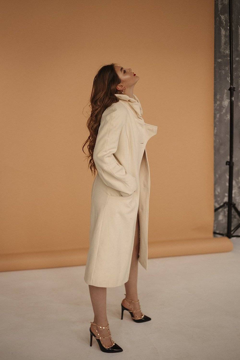 #cаратов #beautiful #portrait #aroundarknessphoto #russia #read, Сабина Годжаева