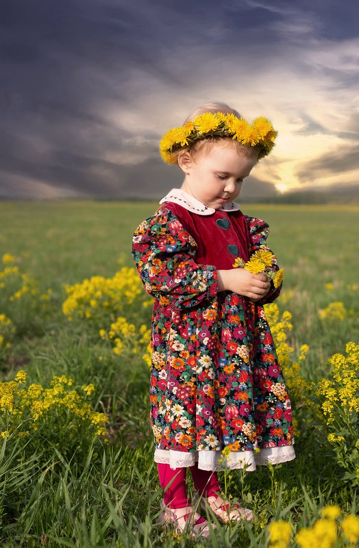 Весна и одуванчикиphoto preview