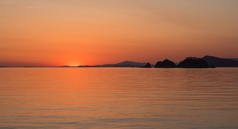 Закат, море, бухта Витязь, Приморский край На закатеphoto preview