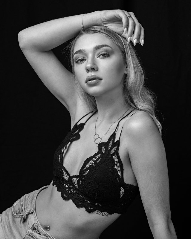 girl, young, portrait, female, black and white, beautiful Edenphoto preview