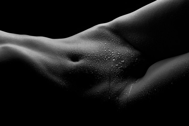 nude, lines, b&w ***photo preview