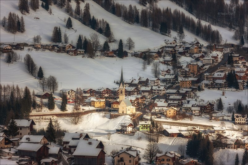 зима,church,свет,церковь,village,деревня,alps,снег,альпы,dolomites,доломиты,selva cadore,val fiorentina,италия. Почти \
