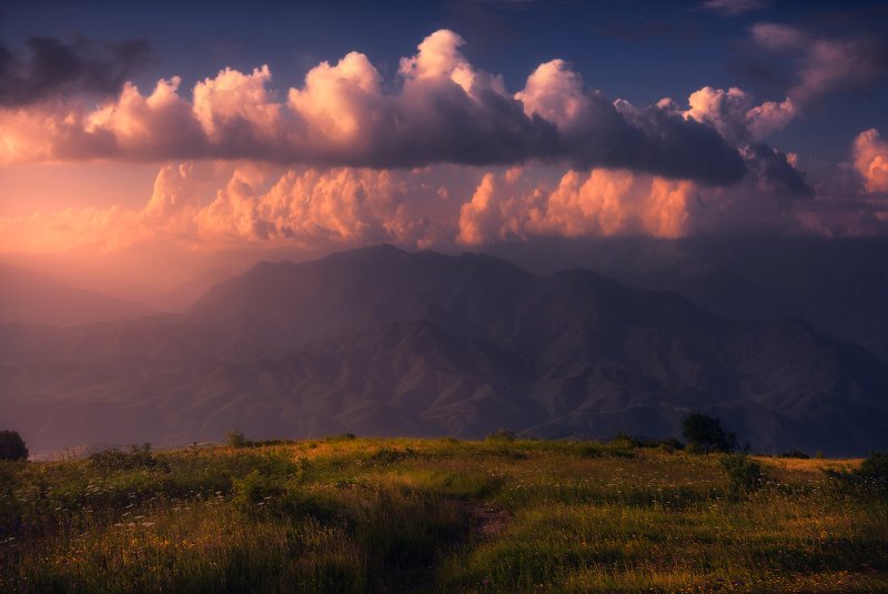 Вечер в горахphoto preview