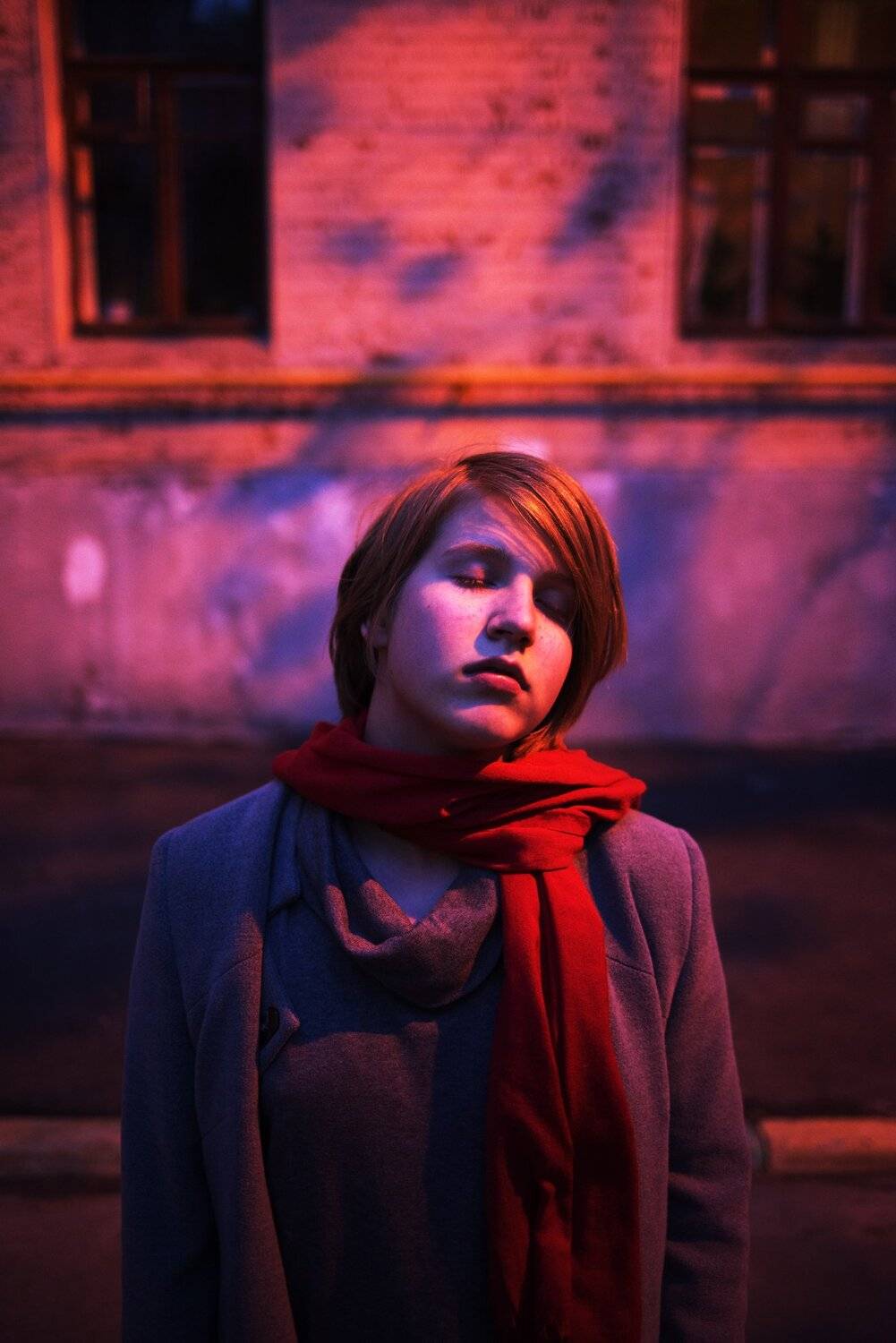Красно-синий портрет.. Автор: Алексей Егоров вечер, улицы, Алексей Егоров