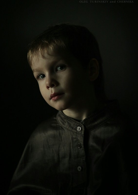 мальчик портрет студия взгляд  Эммануилphoto preview