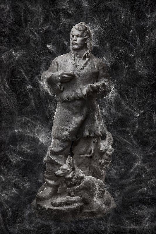 скульптура, мрамор, рисование светом, light painting, длинная выдержка, челюскин, музей Челюскин в снегахphoto preview