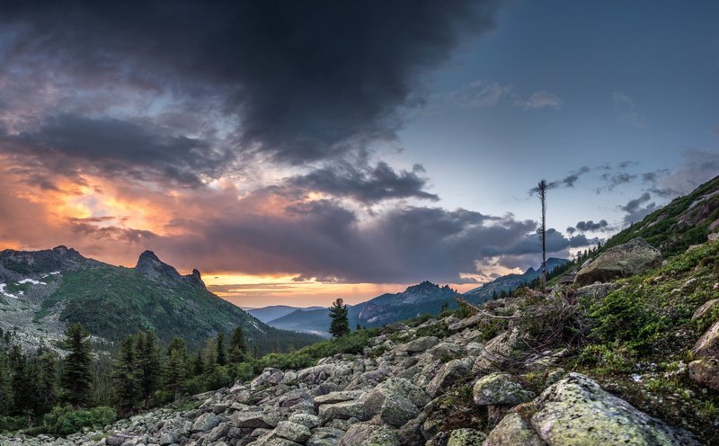 горы, россия, сибирь, саяны, западный саян, ергаки, путешествие, поход, приключения, ник васильев, вечер, закат, скала кит, Закат с Китом.photo preview