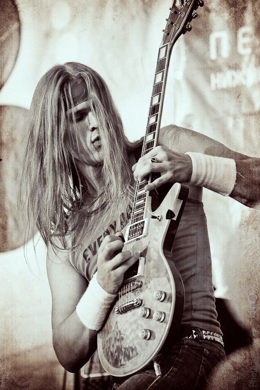 music, concert, guitar, gibson, hair, man, guitarist, rock, музыка, концерт, гитара, гитарист, рок Musicmanphoto preview