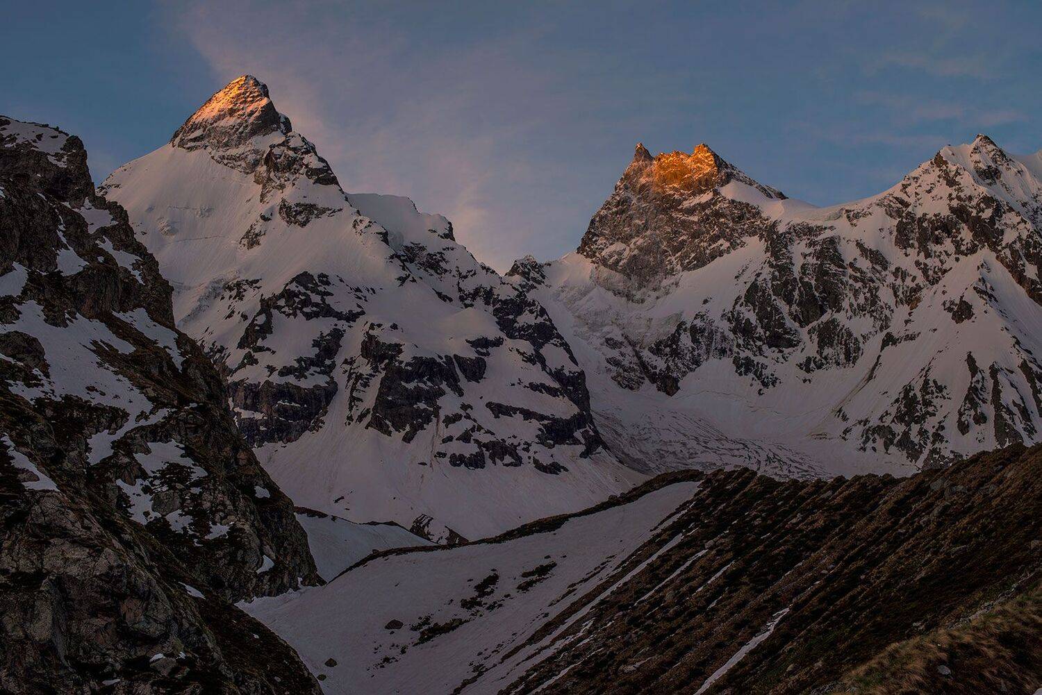 Первые лучи. Автор: Хасан Журтов джантуган, адыл-су, башкара, Хасан Журтов