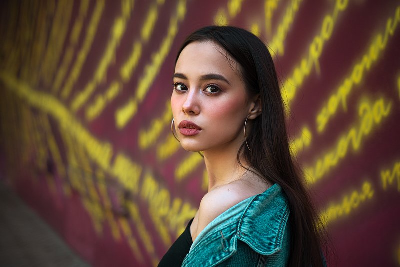 модель, фотограф, портрет, фон,  Глазаphoto preview