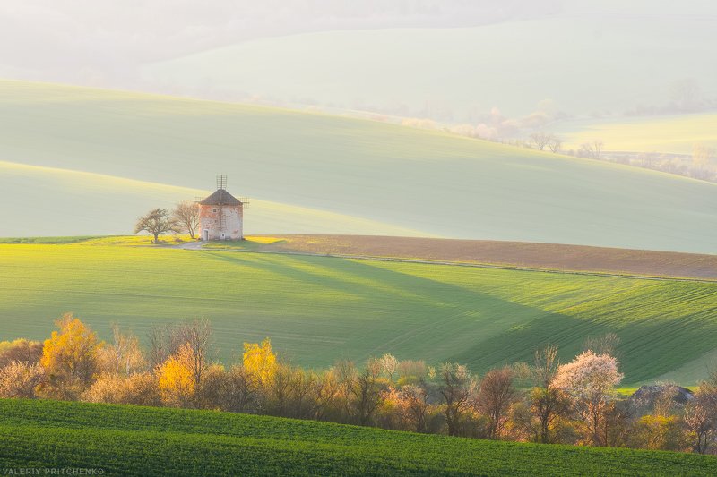Долина одинокой мельницыphoto preview