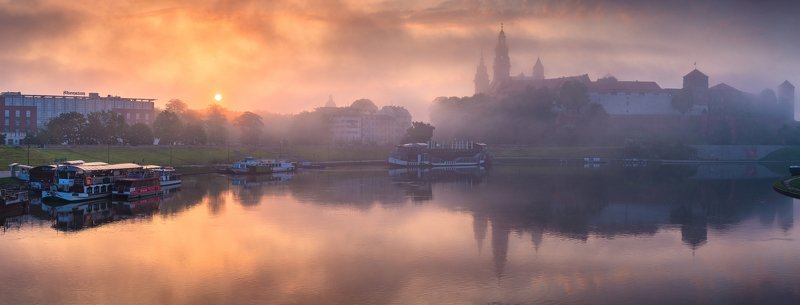 kraków, wawel, zamek krolewski, cracow, canon, 6d, landscape, rydzewski, marcin rydzewski, polska, poland, sunrise, wschod słońca, małopolska, wisła the foggy, mgła, fog, Kraków we mglephoto preview