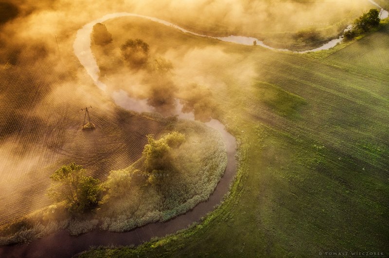 fields, drone, dji, air, poland, polish, landscape, sunrise, sunset, colours, spring, awesome, amazing, adventure, travel, beautiful, morning, fog Morning breathphoto preview