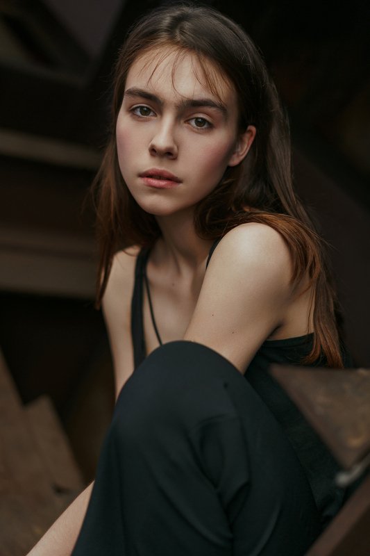 portrait, портрет, girl, brunette, portraiture, outdoor, девушка, молодость, май, весна, spring, patterns, retouch, ретушь, цвет, sony Annephoto preview