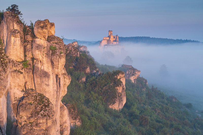 mirów, polska, śląsk, zamek, castle, landscape, rydzewski,35photo, canon, 6d, sunset, wschód słońca, zamek w mirowie, mgła, fog, mirow Jurajskie mgłyphoto preview