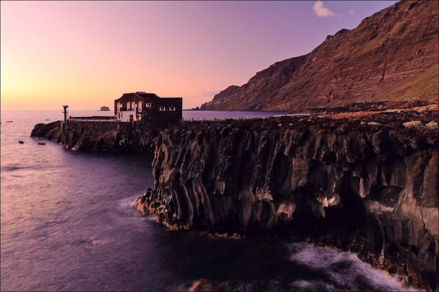 Самый маленький в мире. Автор: Александр Константинов эль йерро, канарские, острова, пунтагранде,отель,океан, Александр Константинов