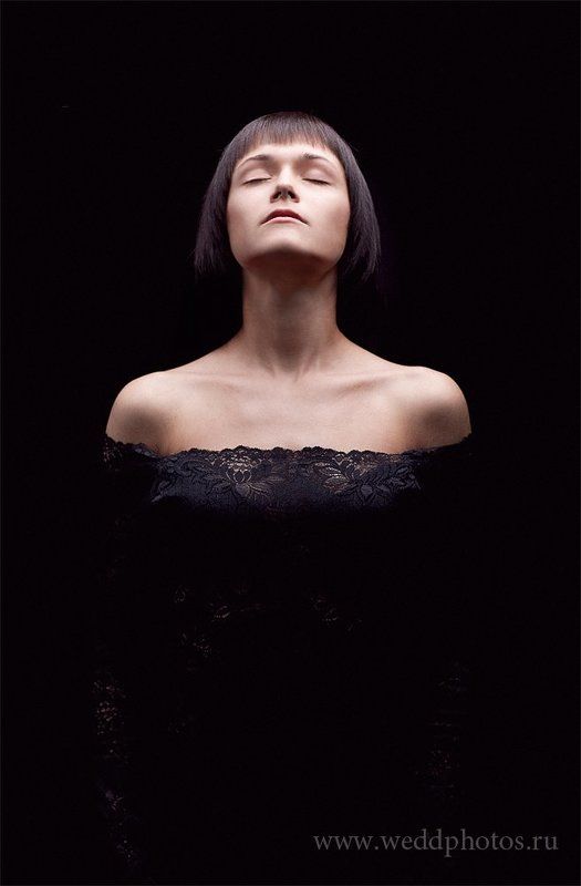 портретная студийная съёмка, портрет девушки, фотография студийная Портретphoto preview