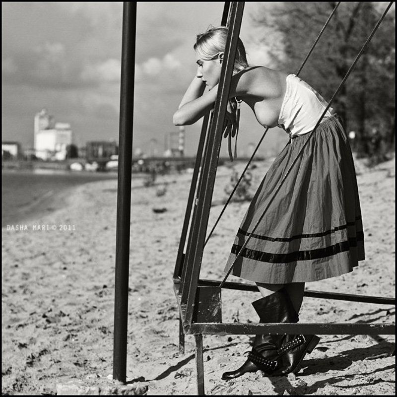 art photo,artwork,art nu,portrait,fashion,glamour,dasha mari,black and white,bw,classic,retro,vogue,magazine,story,concept,woman,beauty,erotic,sensuality,photography,elegance Sea songphoto preview