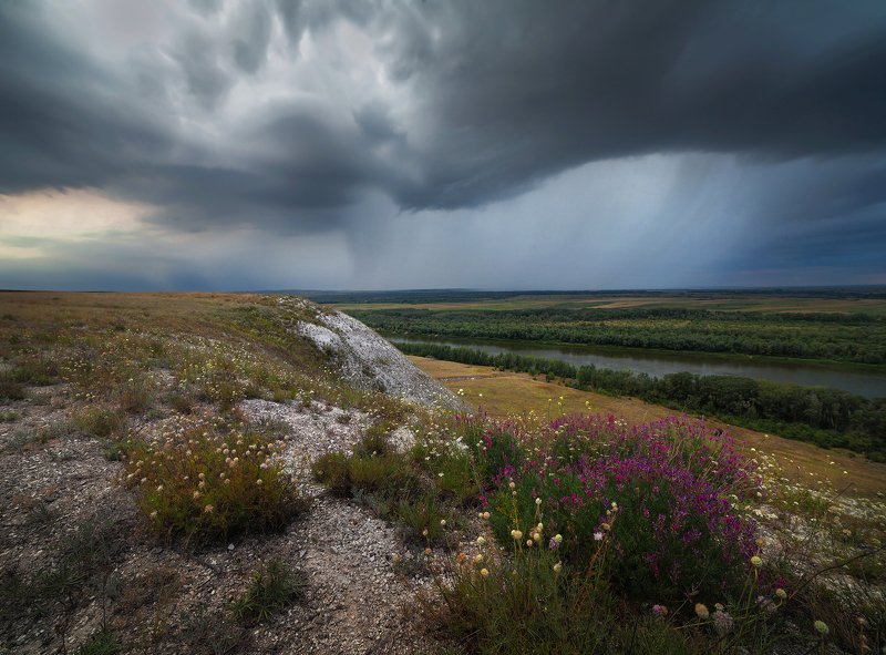дон, дождь, меловые горы Тучка надвигаласьphoto preview