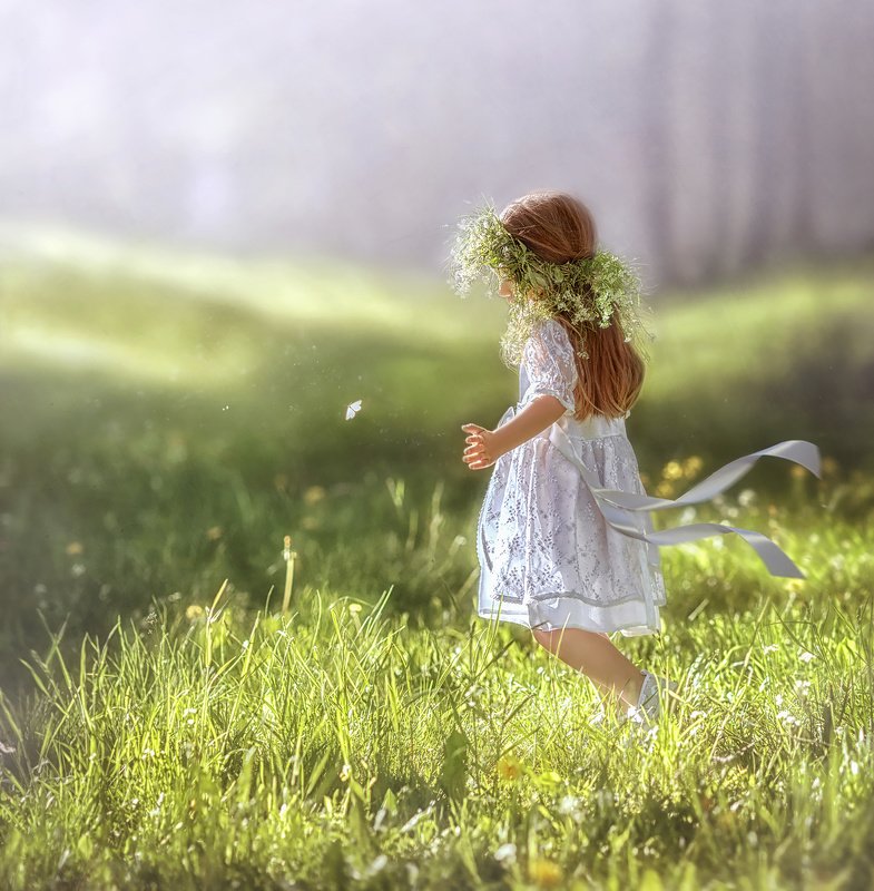 детство, детский портрет, лето, девочка, настроение, бабочка На одной волнеphoto preview