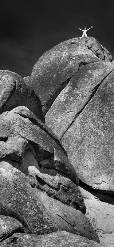 пейзаж, природа, заповедник, камни, скалы, горы, высота, вершина, высь, чб, черно-белое, трещины, альпинизм, скалолаз, красноярск, столбы Свобода!photo preview