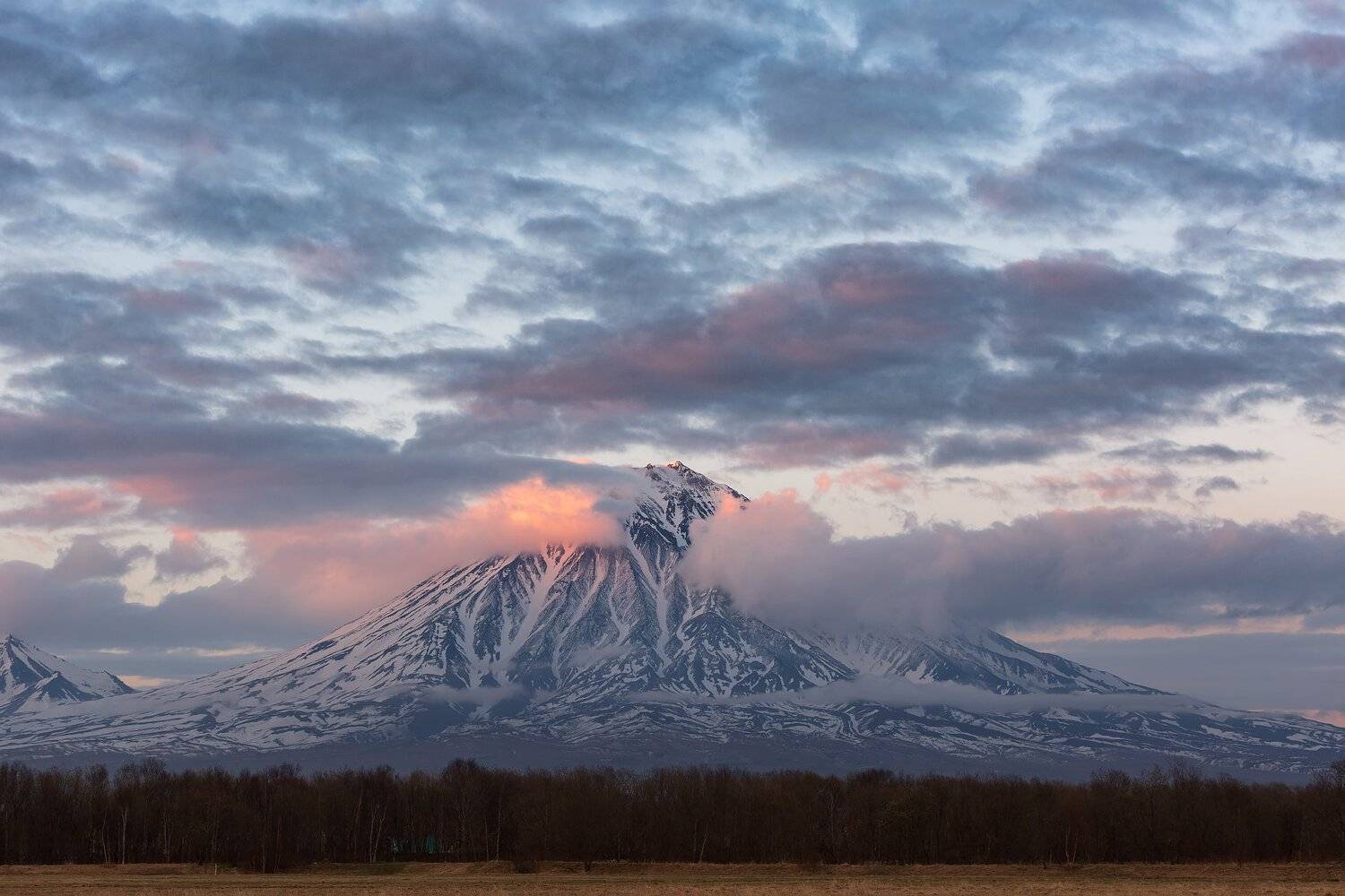 Корякский исполин . Автор: Александр Максин Камчатка, вулкан, Корякский, закат , Александр Максин