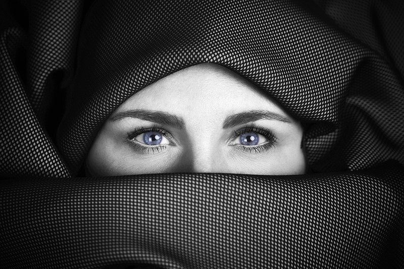 simone zeffiro italian converter sould fabric blue color portrait fashion Blue Eyesphoto preview