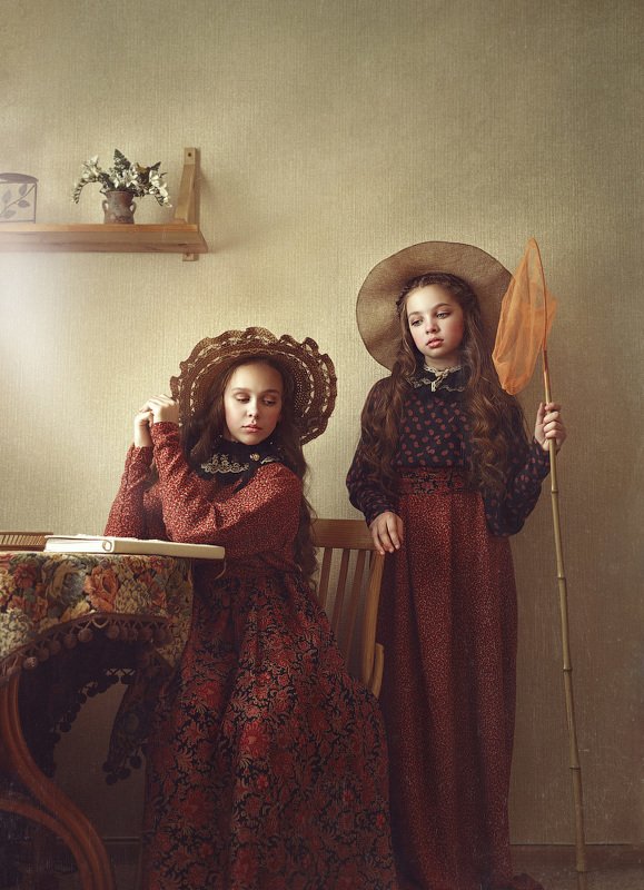 детство, детский портрет,  девочки, настроение, сестры, шляпки, сачек, ретро, картина Сестрыphoto preview