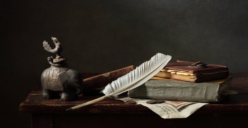 Перо и чернильницаphoto preview